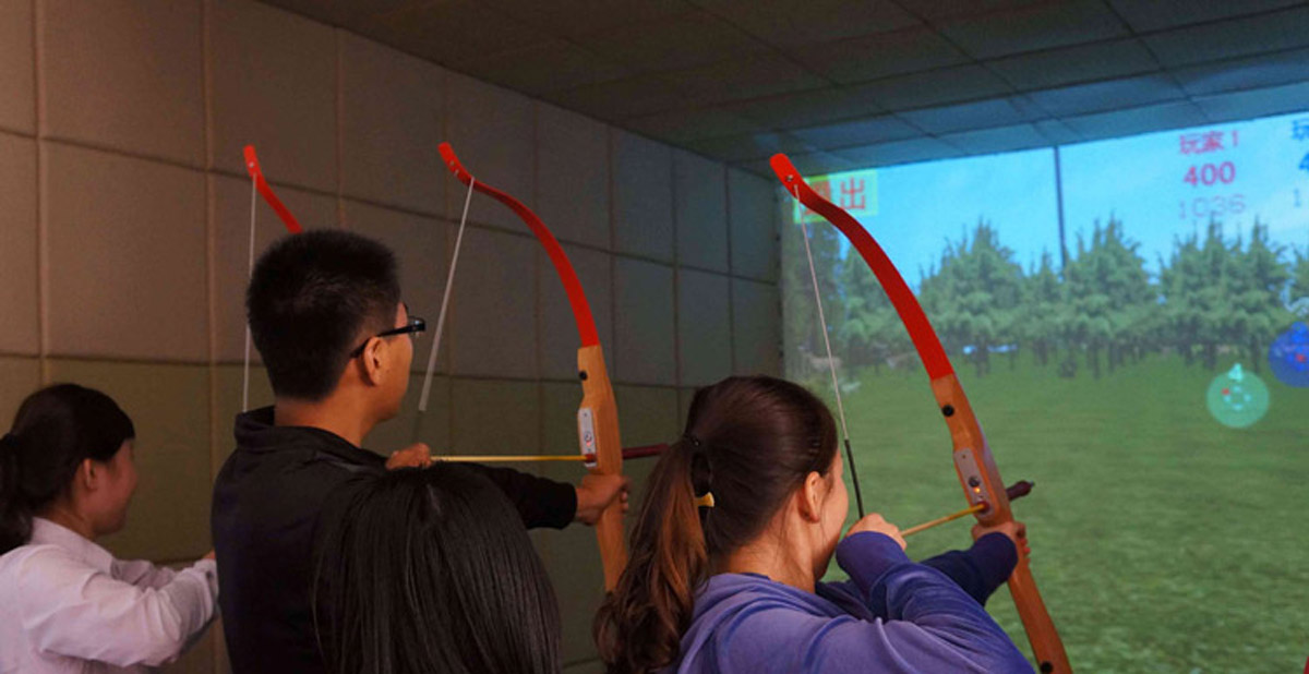 教育体验模拟射箭,实感模拟射击射箭.jpg
